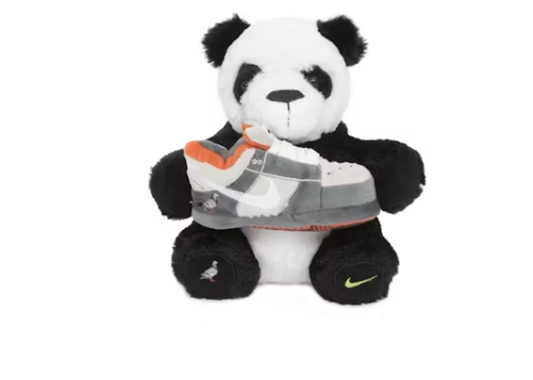 Nike Staple SB Panda Plush